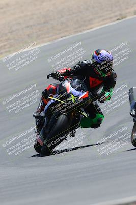 media/Apr-09-2023-SoCal Trackdays (Sun) [[333f347954]]/Turn 10 (115pm)/